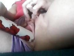 Milf fickt Ihre geschwollenen Fotze mit vibrator zum Orgasmus