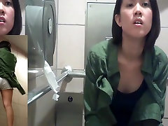 Asian sunny leone fuk at toilet 2