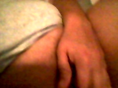 Wife fingering herself