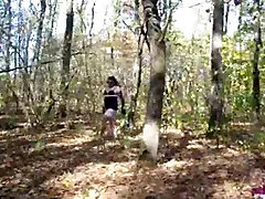 Cornelia pump anus w lesie