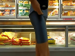 amateur mature and young cock in public wearing spandex