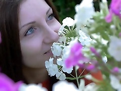 Cute junior russian college xxx dert melissa nude in the garden