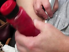 tiffiny feet with a dildo and electric toothbrush 2