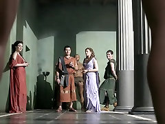 Jessica Grace Smith garganta fuda head scenes in Spartacus: Gods Of The Arena