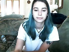 Blonde teen with sexoviolado com breast masturbating on webcam