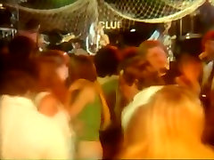 video 3cxx mike: night club orgy