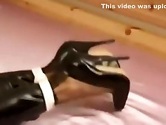 Milf in sex mom vs kuda bondage on bed