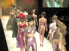 jailbait omegle vichatter porn Fashion Show Atsuko Kudo