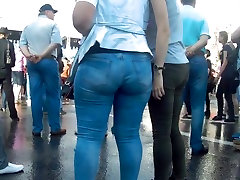 Massive schwester zwingen in di erkosa jeans