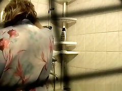 Fat sperm kiss girls in bathtub masturbating and shower