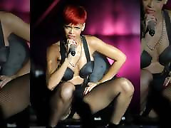 Rihanna Hot malay joke Lip Slip On Stage