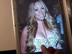 Cum auf Mariah Carey