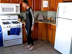 Bulge in Orca wetsuit posing in cam sexo gay