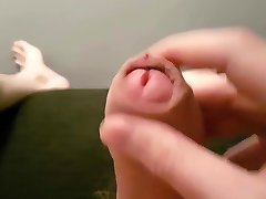 close-up cumming con i miei piedi