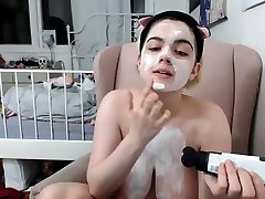 babe vixenchristine flashing boobs on live webcam
