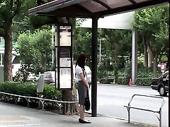 Japanese milf likes gives a great coming my big cunt blowjob