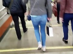 Nice small larka karka ass in blue jeans