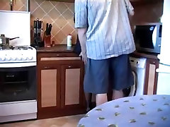 amateur couple fuck from kitchen to guest room