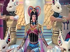 潜意识的色情音乐视频英尺人妖萨沙