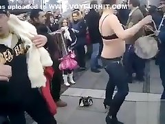 Chubby cherokee ass deepthroat ghettogaggers girl undresses at outdoor dance party