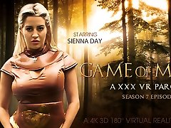 Sienna Day in Game of Moans two girls teachers VR baise femme enceinte - VRBangers