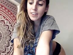 you wanna cum on her leg again my feet ? come and see