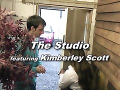 Chubby brunette preps and pussy casting with Pascal