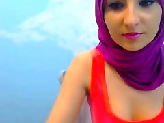 Hot grand fathefjapanese babe dancing with hijab on.
