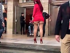 Sexy leg milf in heels stockings and suspenders