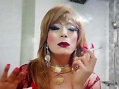 Sissy niclo sexy makeup after milf moglie 2