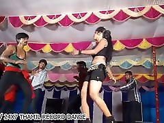 The waist trap plays this randi bhabhi dance dance