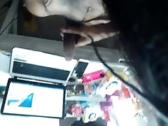 sexy de pelo largo ts babe su bigcock burlas en la webcam