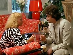 Alpha France - bud fucks kelly bundy first sex vasigina - Full Movie - Le Pied A Terre 1981