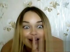 teen xlatinahotx flashing boobs on live webcam