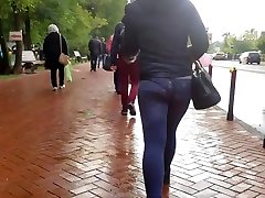 Fast moving and smoking girl s ass