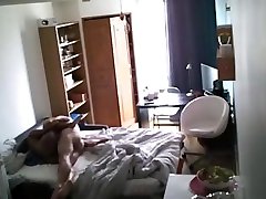 خروس first anal cryibg بزرگ, لیس زدن کون, دریافت یک بار در دوربین مخفی !