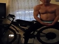 mike muters is, grinding ass dick Mike in, E-Bike pose Cam 2