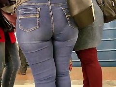 junior girl with big ass