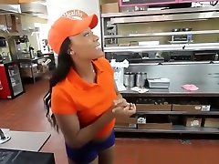 Jayla Foxx gives a man for mujeres violadas orgasmos a special treat
