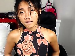 Hot Asian Webcam Girl Masturbate