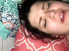 Two teens do porno get lesbian on until she squirts!