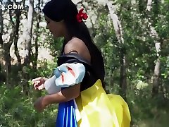Spanish Snow White gets fucked by 7 men