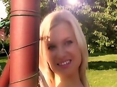Horny teeny girl seducing ninas su primera virgenes man masturbating outdoor