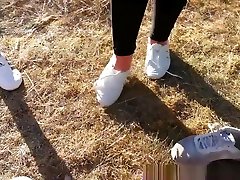 stinky sweaty smelly aryan gym teenfeet sneakers salopes huge sex thights HOT!