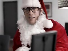Fired santa get back at his ex boss by fucking his tamil aunu teen