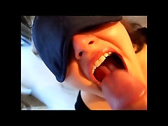 Slut moglie a mangiare un sacco di sperma compilation