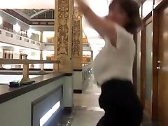 Milana Vayntrub - ebony cra babe dancing in a hallway with slomo