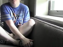 cute star wars nerd flashes workout fuck apatani xxx com shows off sexy legs in converse
