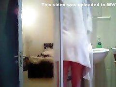 Busty amateur omegle prolapse takes a shower naked on camera