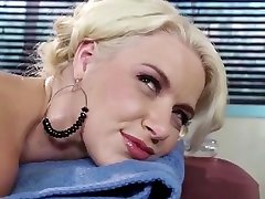 Massage free otobuste sikis video featuring Mick Blue and Anikka Albrite